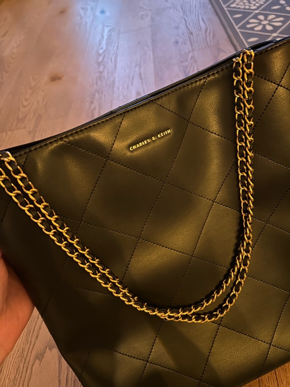 Charles and Keith Quilted Tote - Picture 4 of 7